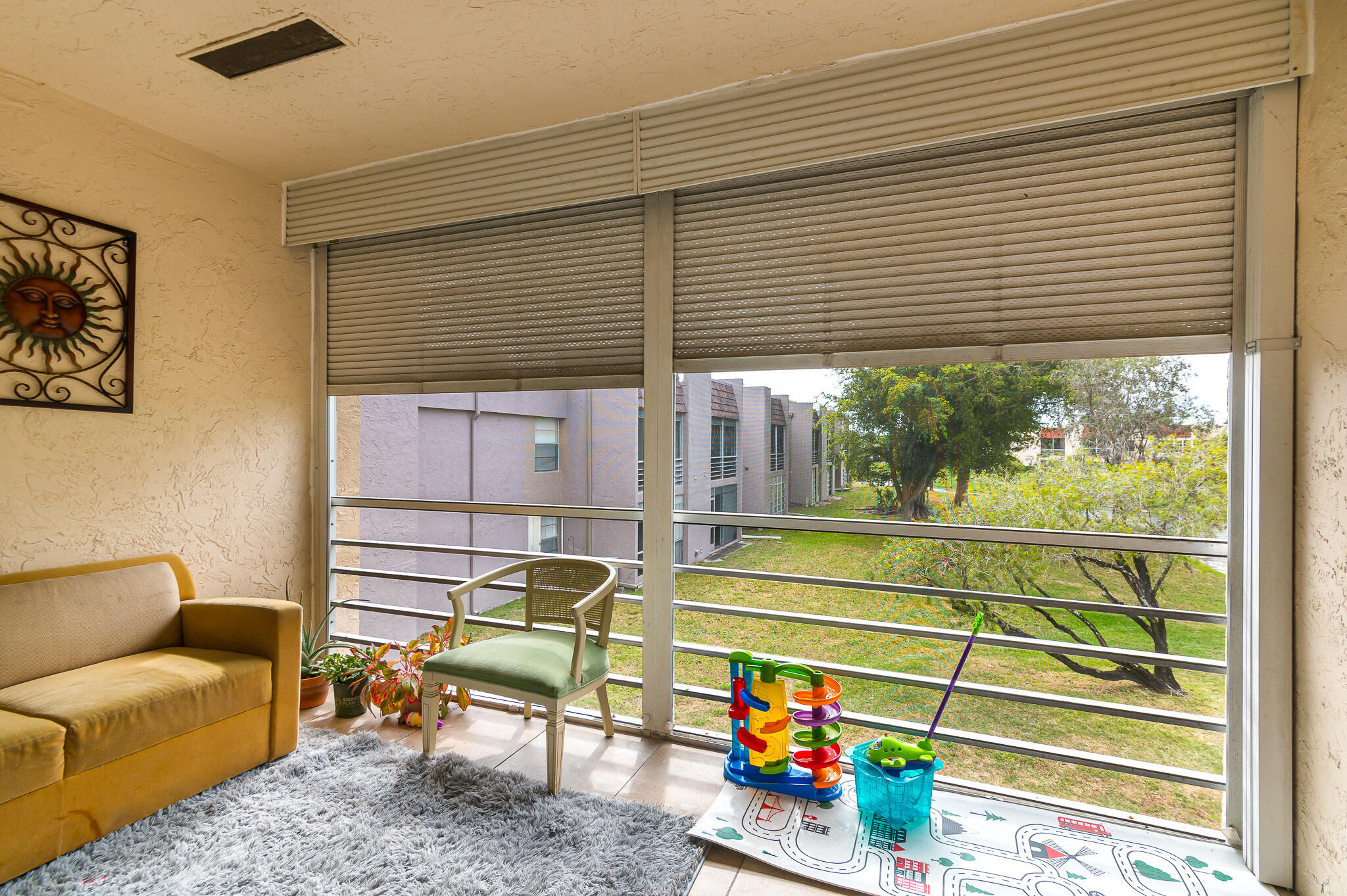 829 Camino Road, Unit 201CC Delray Beach, FL 33445 - Photo 8 of 18 photo-15