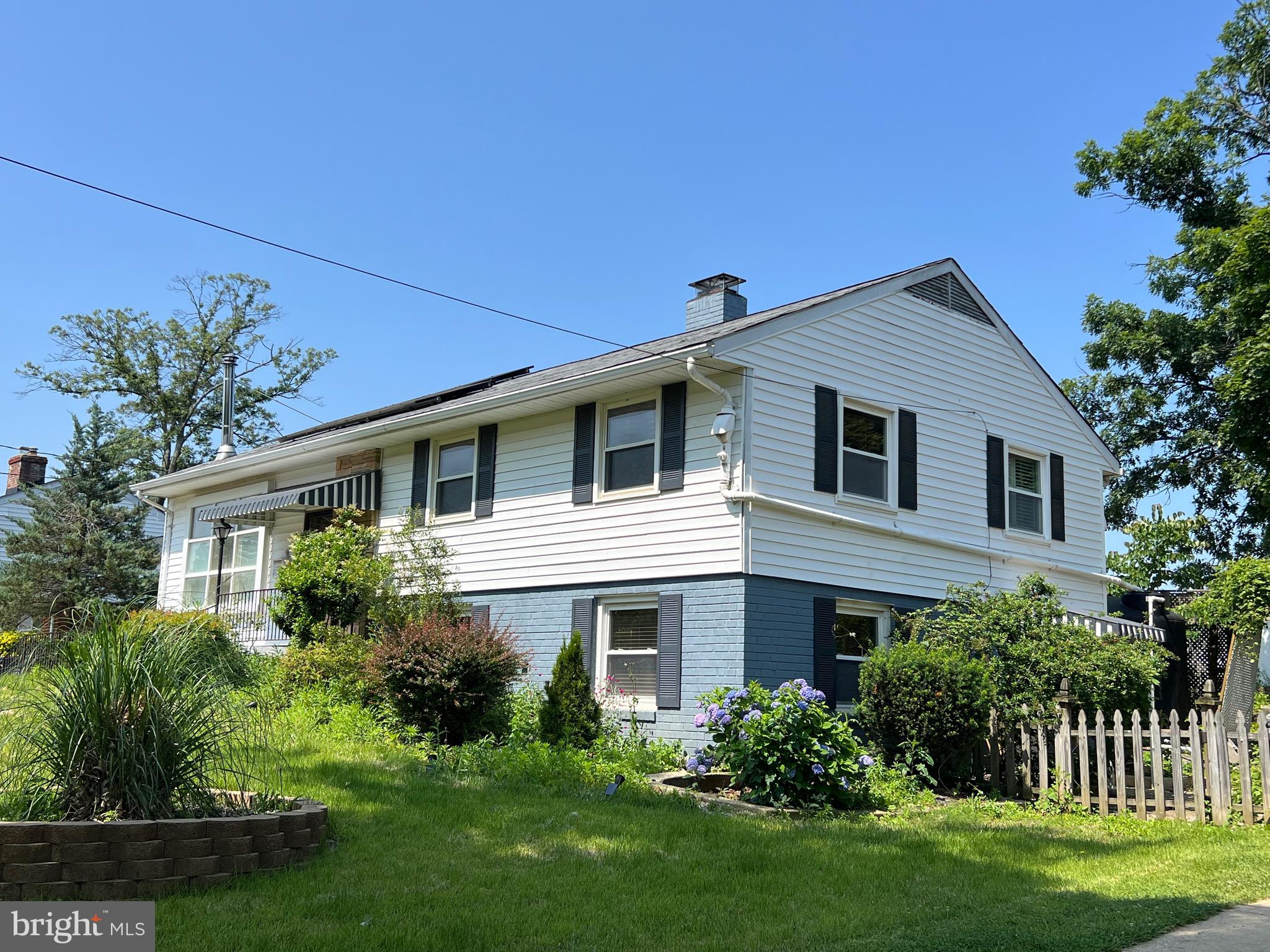 5808 Nystrom Street Hyattsville, MD 20784 - Photo 2 of 38 a front view of a house with a yard