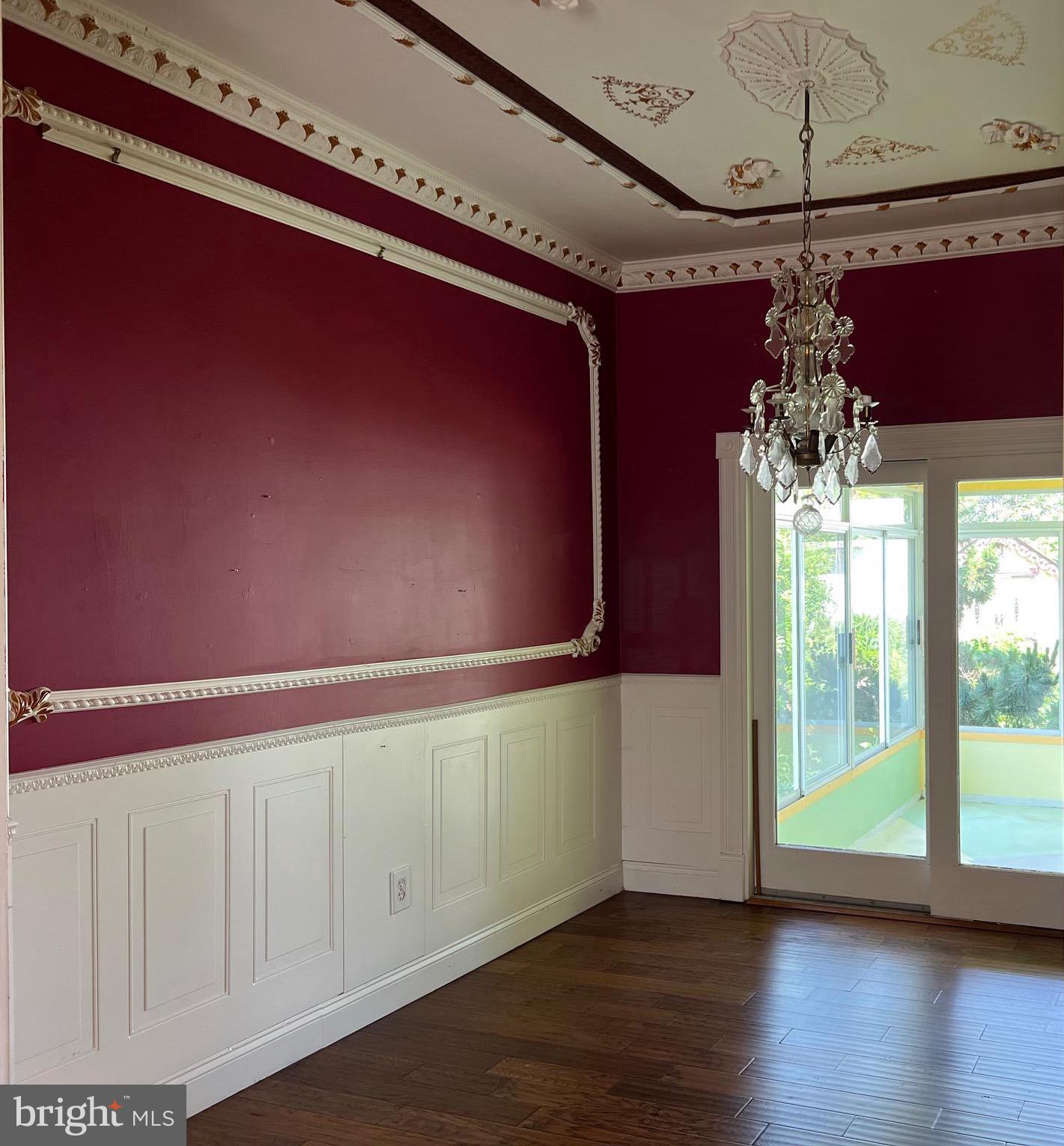 5808 Nystrom Street Hyattsville, MD 20784 - Photo 5 of 38 a close view of an empty room
