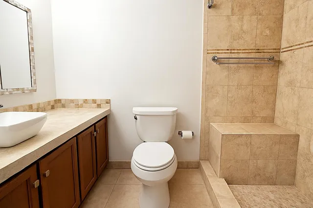 $225,000 | 32 Colonial Club Drive, Unit 203, Boynton Beach, FL 33435