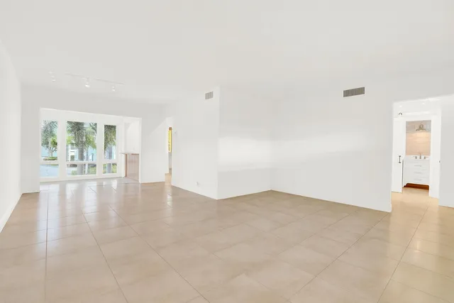$225,000 | 32 Colonial Club Drive, Unit 203, Boynton Beach, FL 33435