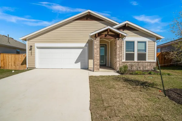 $2,300 | 8202 Dampton Lane, Austin, TX 78744