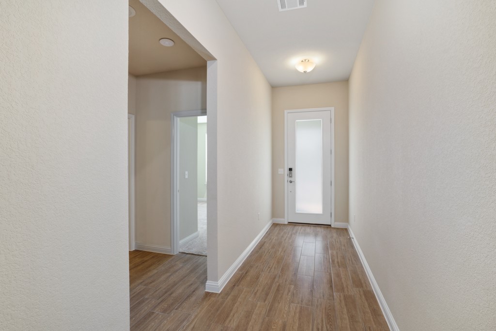 8202 Dampton Lane Austin, TX 78744 - Photo 4 of 25