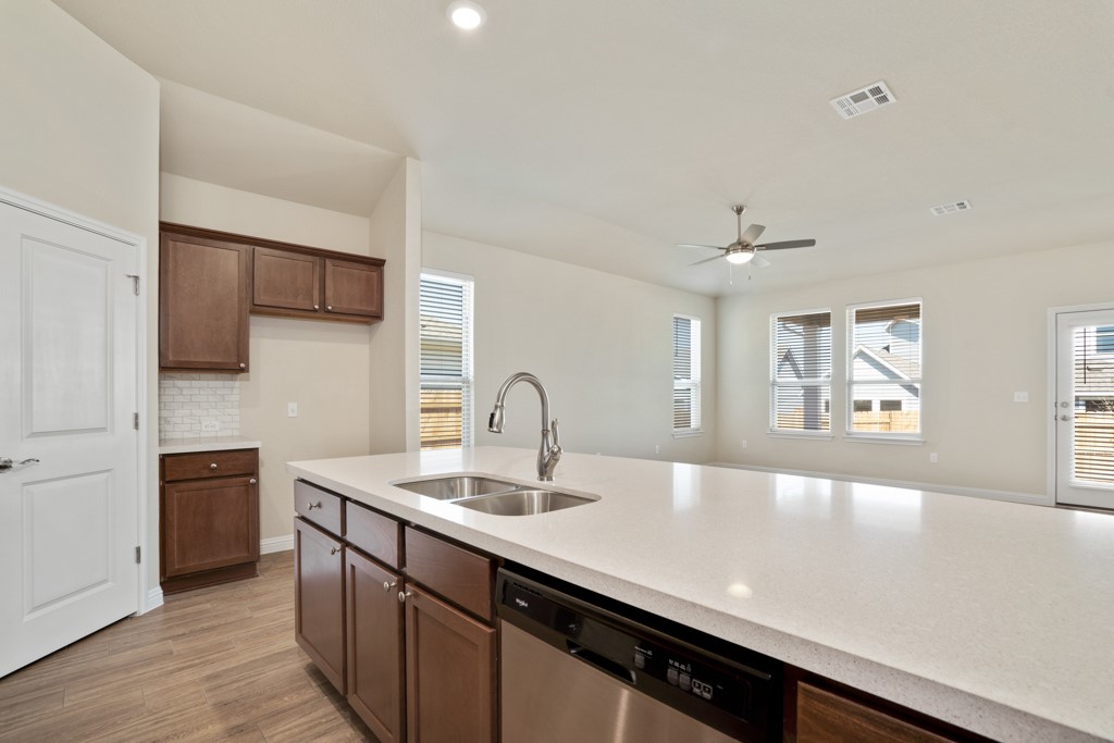 8202 Dampton Lane Austin, TX 78744 - Photo 8 of 25