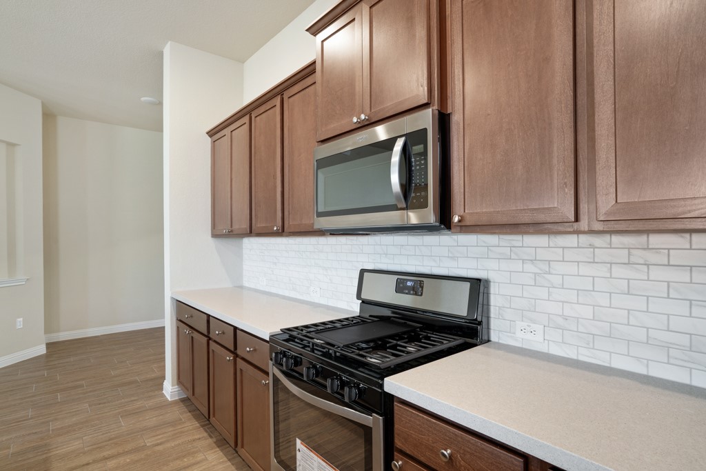 8202 Dampton Lane Austin, TX 78744 - Photo 9 of 25