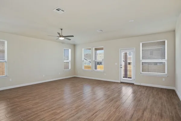 $2,300 | 8202 Dampton Lane, Austin, TX 78744