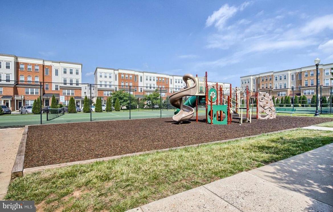 1731 Derrs Square West Frederick, MD 21701 - Photo 22 of 23 a view of outdoor space with garden