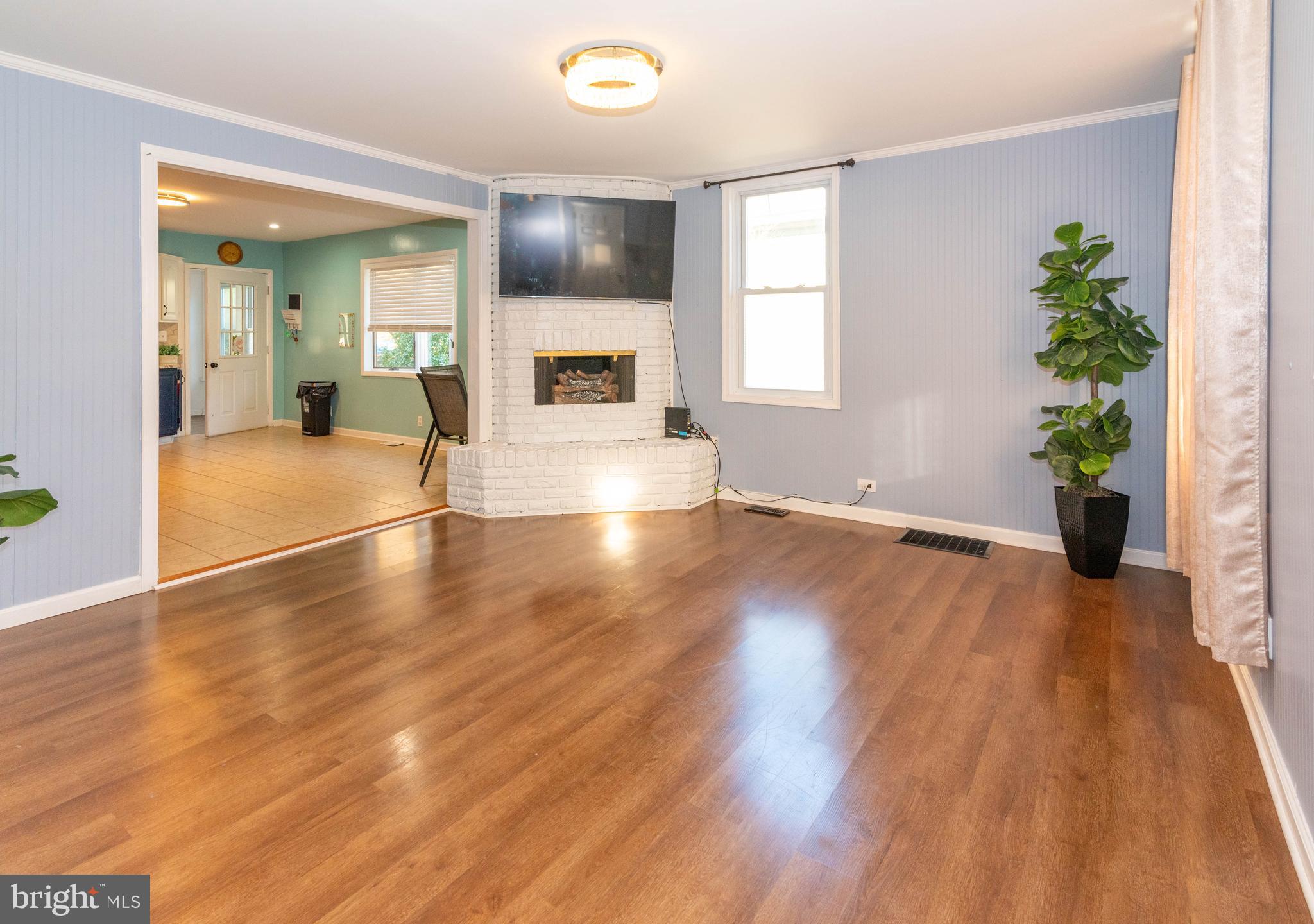 334 Upperlanding Road Essex, MD 21221 - Photo 7 of 57