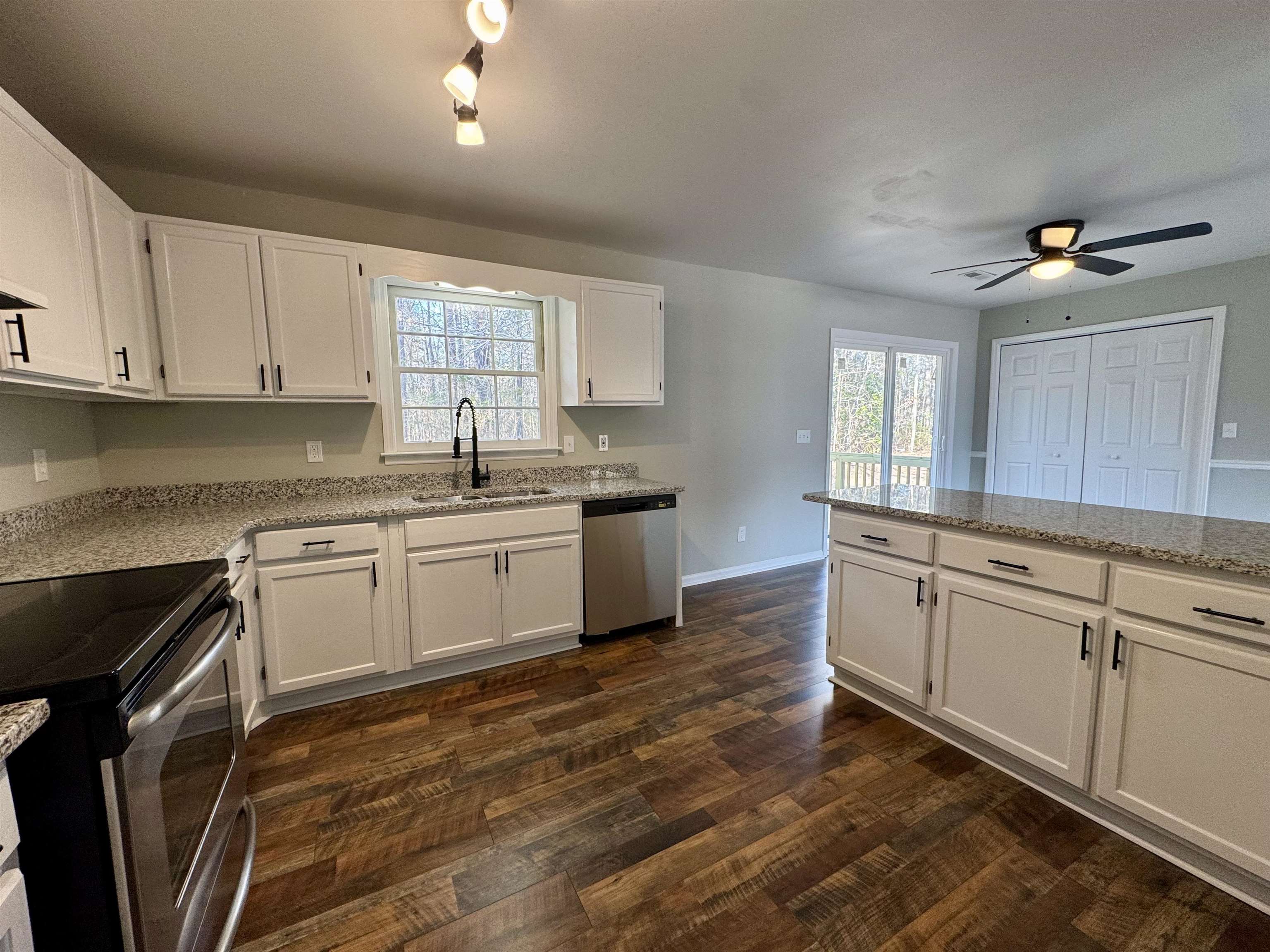 52 County Rd S-45-636 Andrews, SC 29510 - Photo 9 of 22 Gallery Image 9
