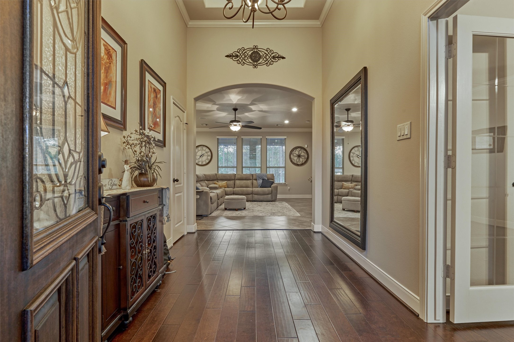 11598 Sebastian's Run Montgomery, TX 77316 - Photo 11 of 50 Step inside to a warm and inviting entryway that feels like home. The doorway to the right leads you to your office/study.
