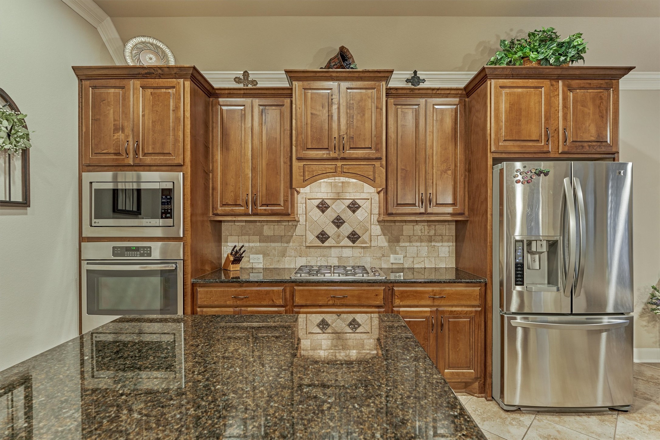 11598 Sebastian's Run Montgomery, TX 77316 - Photo 28 of 50 Custom cabinetry and detailed finishes add character to this space.