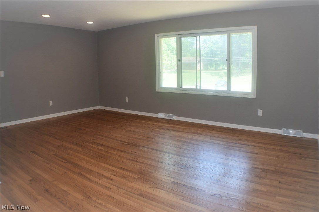 12808 Webster Road Strongsville, OH 44136 - Photo 6 of 35 Gallery Image 6