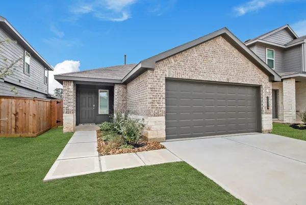 a front view of house with yard