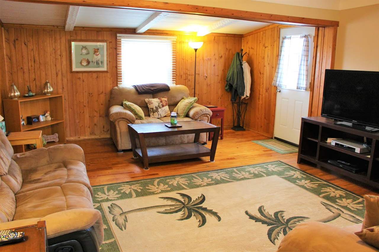 8257 Corunna Road Flint, MI 48532 - Photo 6 of 37 31376977-5.JPG