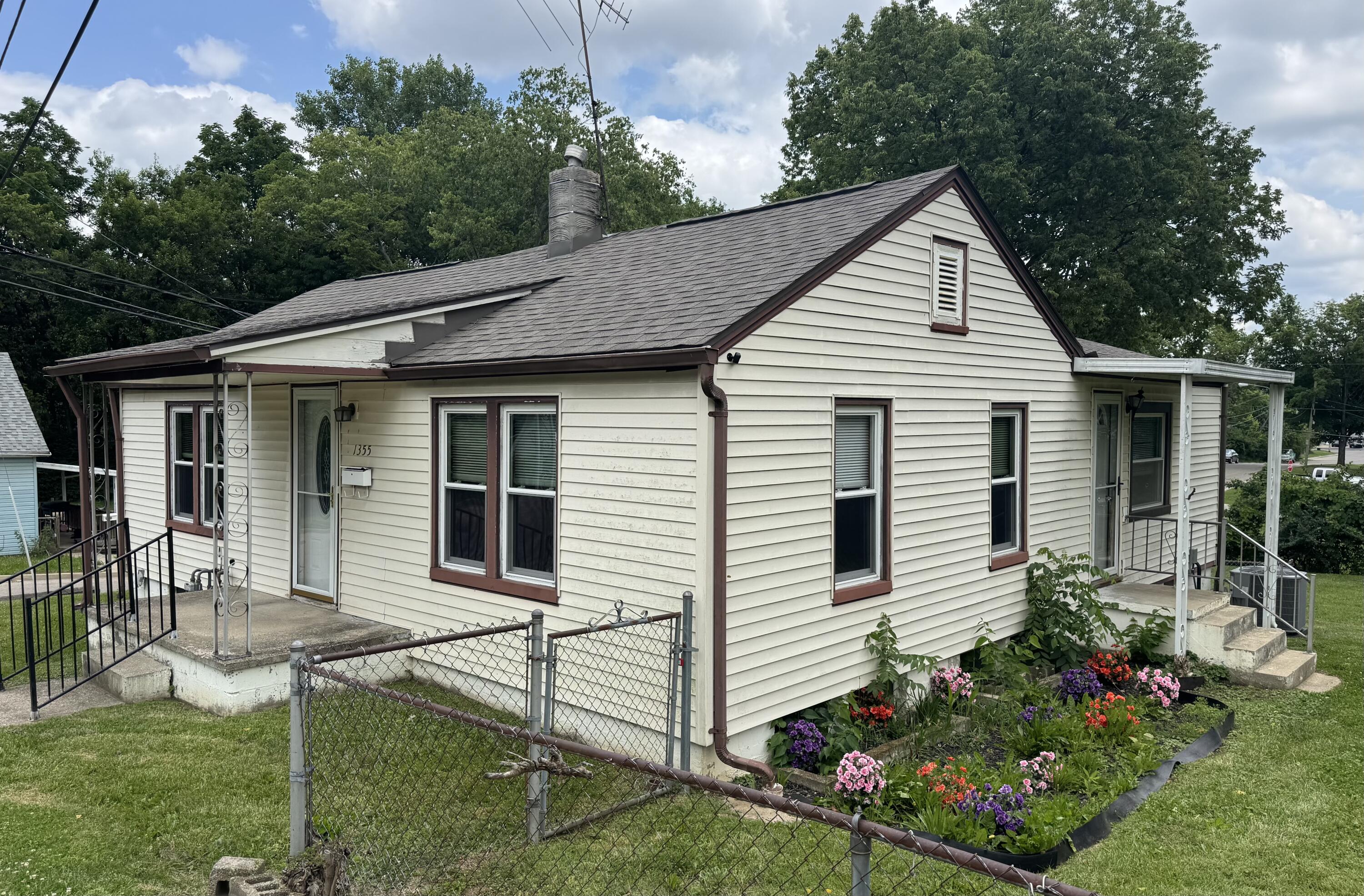 1355 Emery Avenue Springfield, OH 45504 - Photo 1 of 24
