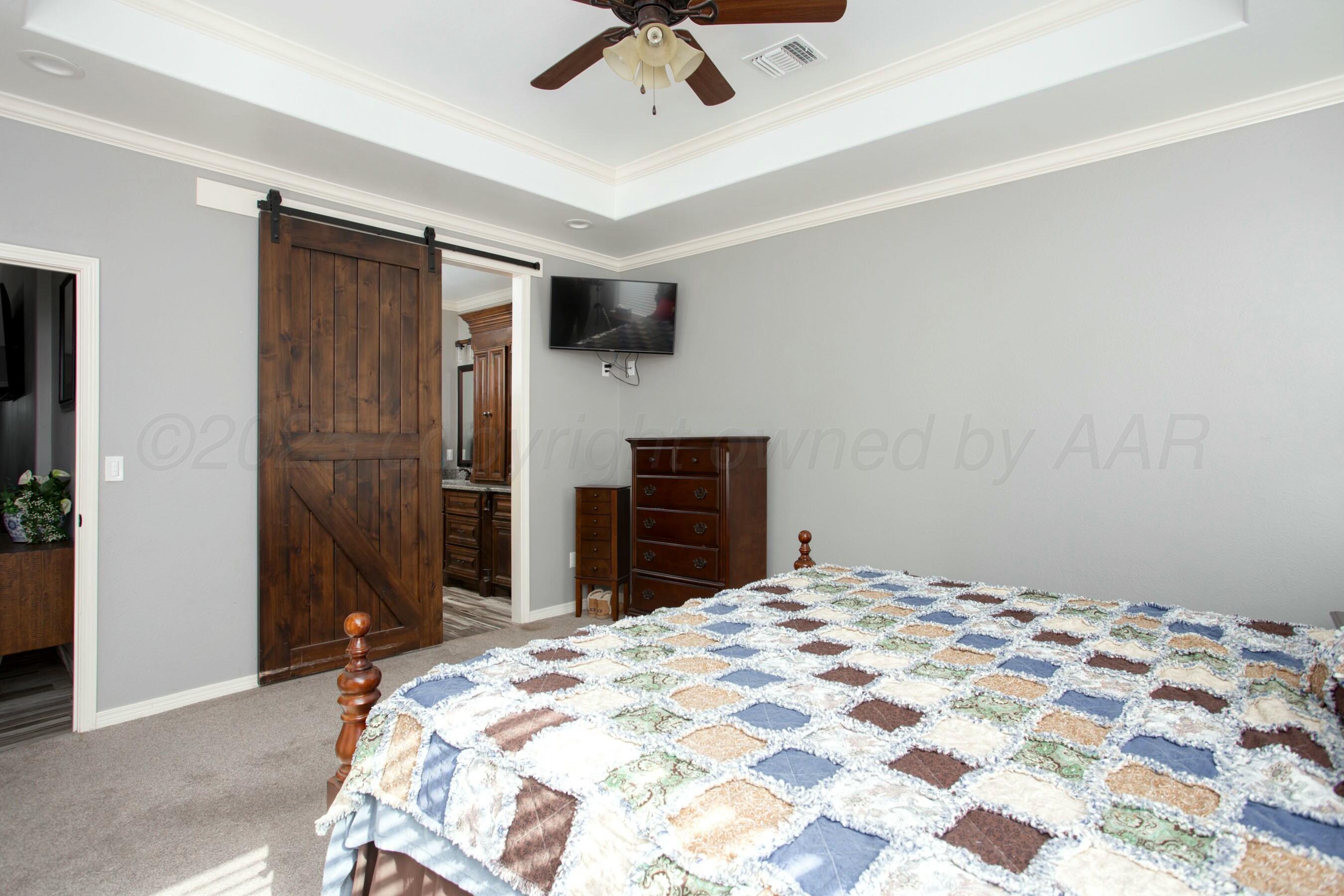 18401 Willow Way Road Amarillo, TX 79124 - Photo 21 of 60 Primary Bedroom
