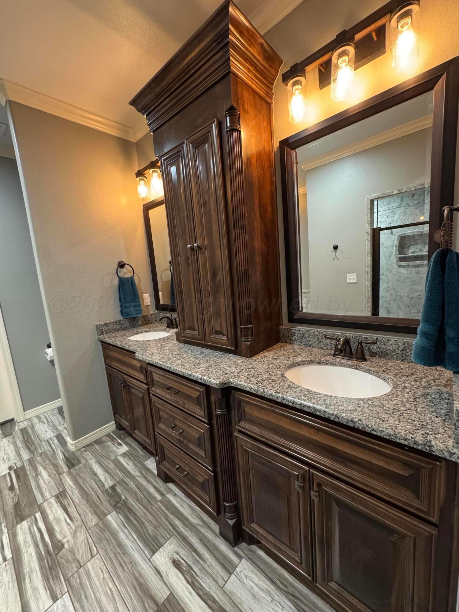 18401 Willow Way Road Amarillo, TX 79124 - Photo 24 of 60 Primary Bathroom