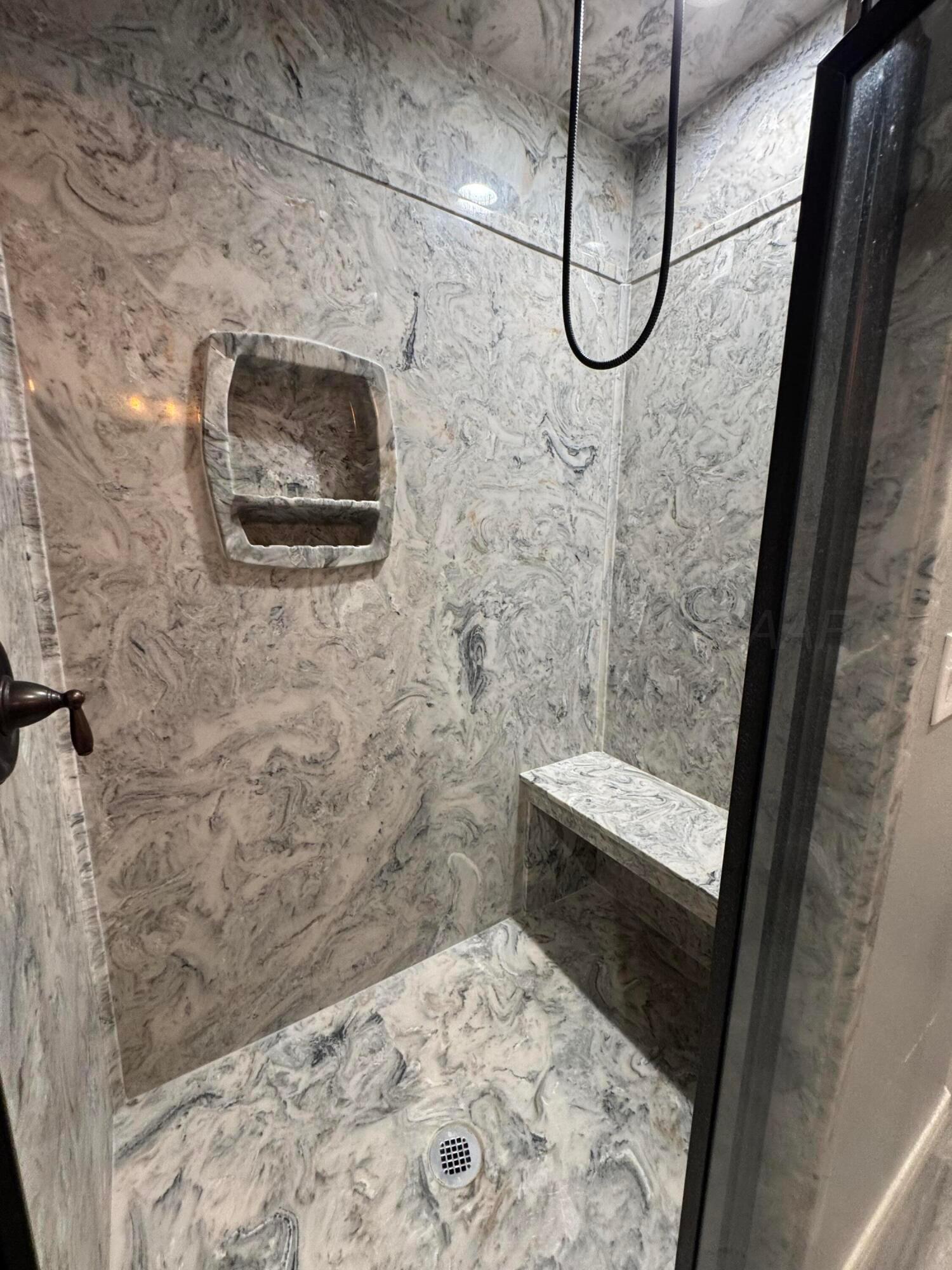 18401 Willow Way Road Amarillo, TX 79124 - Photo 26 of 60 Primary Bathroom Shower
