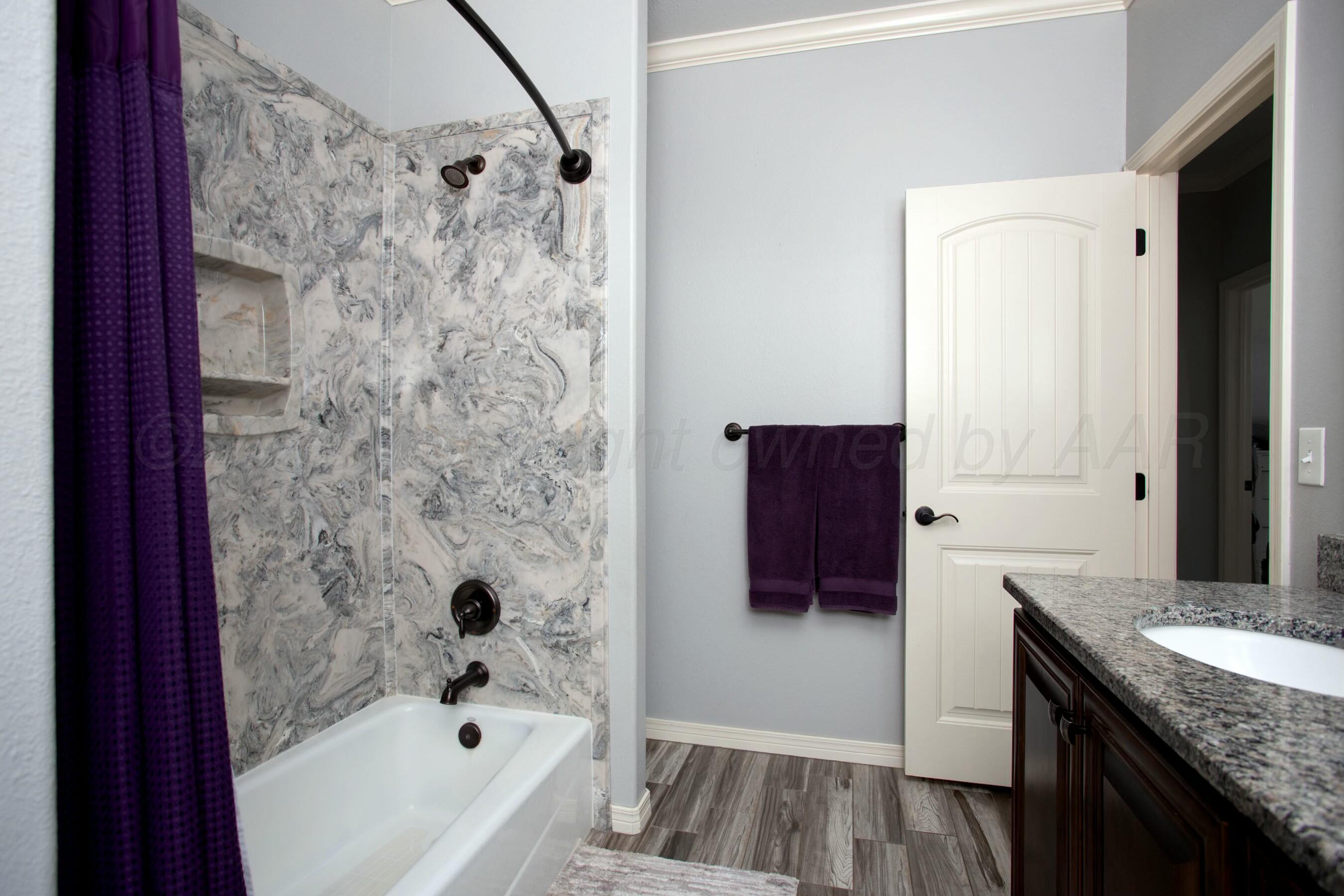 18401 Willow Way Road Amarillo, TX 79124 - Photo 30 of 60 Bathroom 2