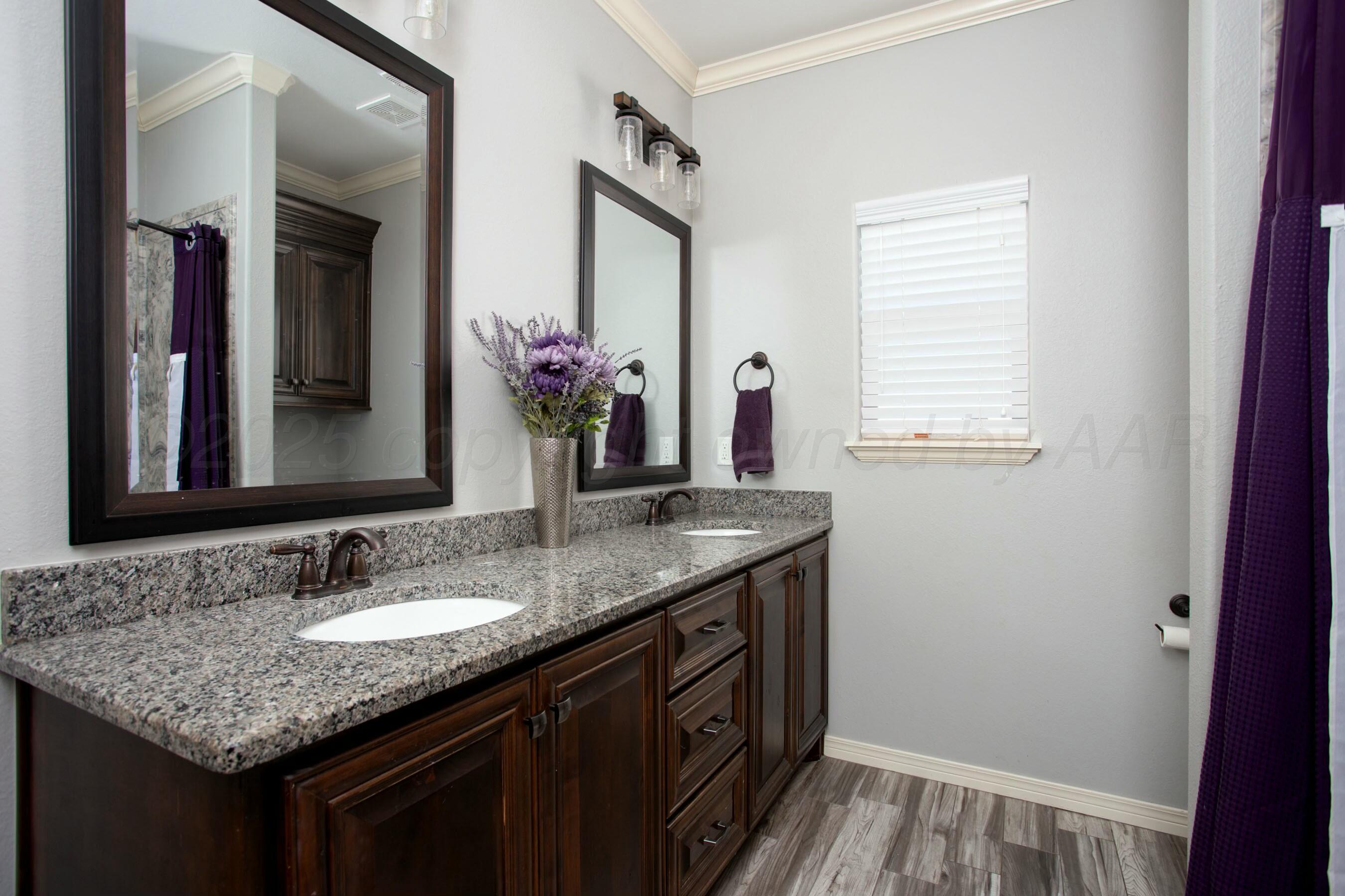 18401 Willow Way Road Amarillo, TX 79124 - Photo 31 of 60 Bathroom 2
