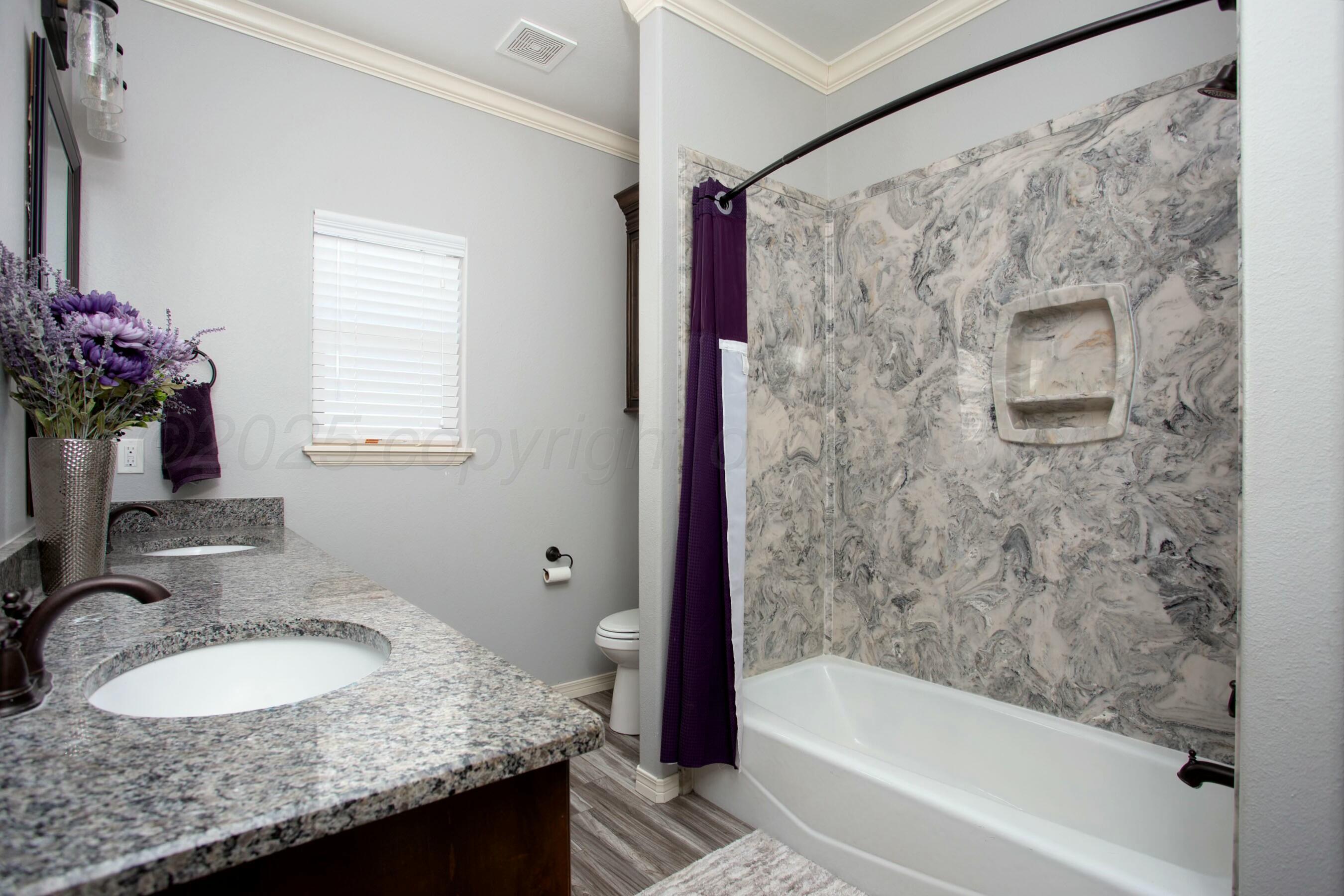 18401 Willow Way Road Amarillo, TX 79124 - Photo 32 of 60 Bathroom 2