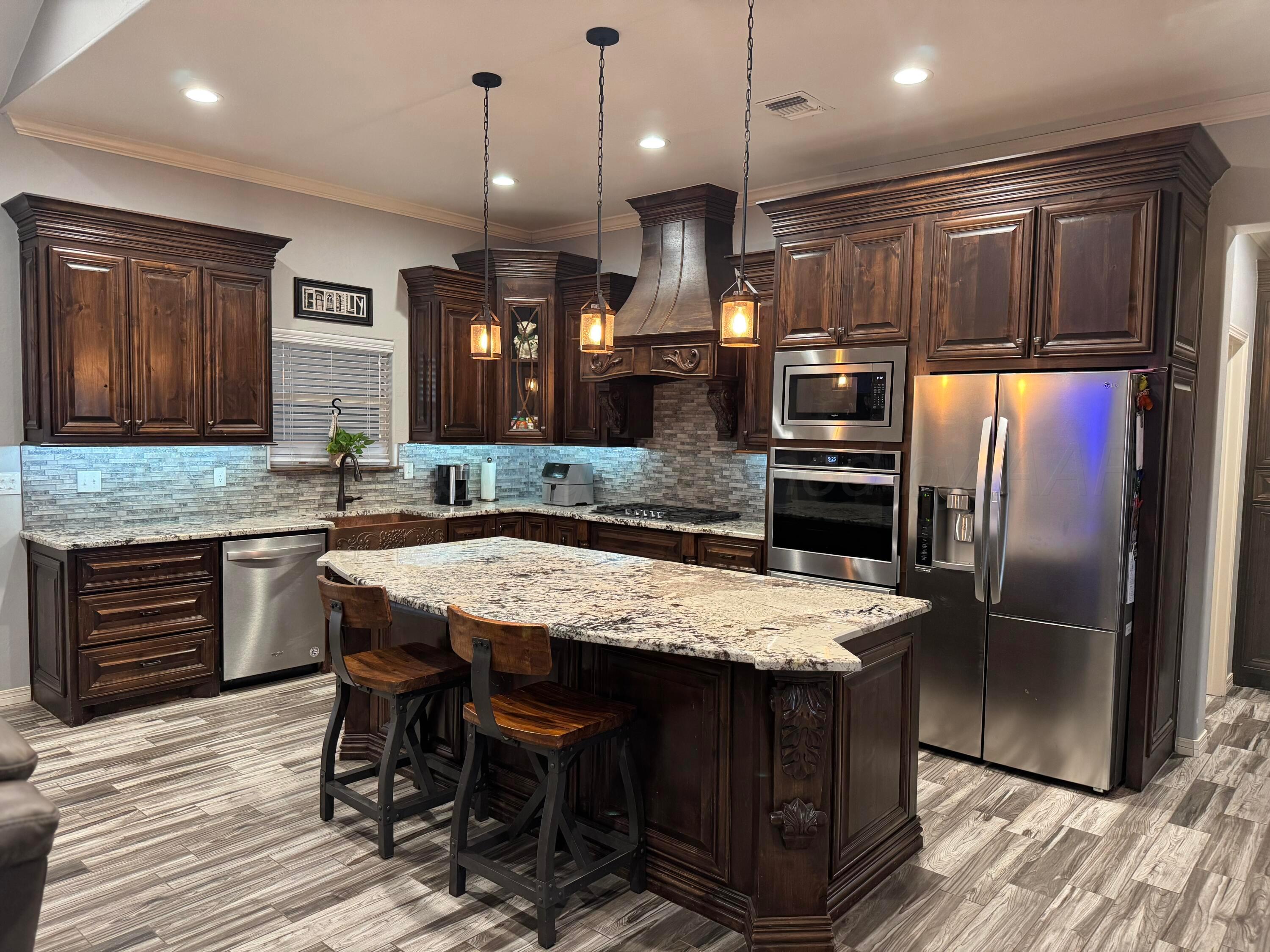 18401 Willow Way Road Amarillo, TX 79124 - Photo 6 of 60 Kitchen