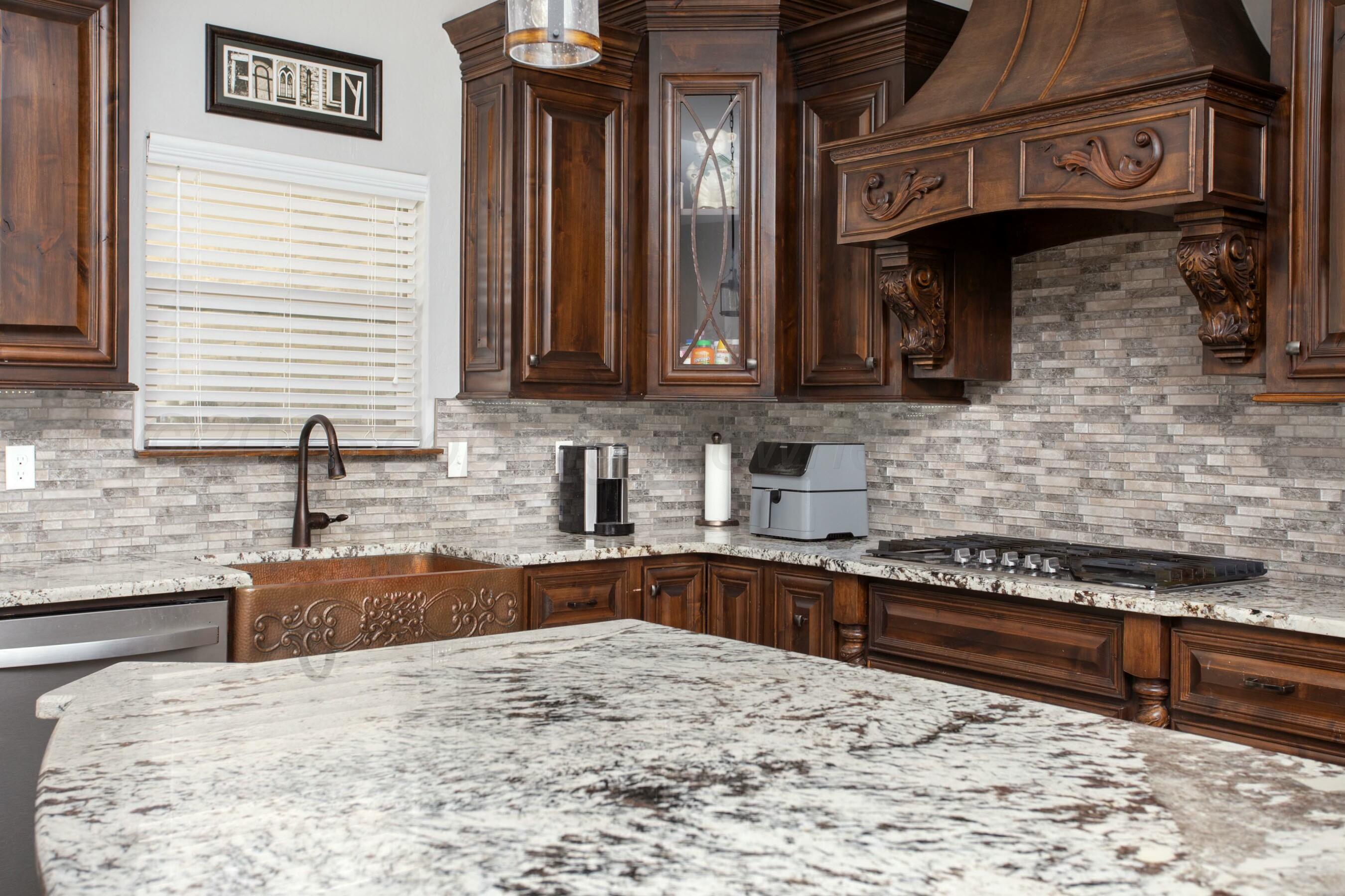 18401 Willow Way Road Amarillo, TX 79124 - Photo 7 of 60 Kitchen
