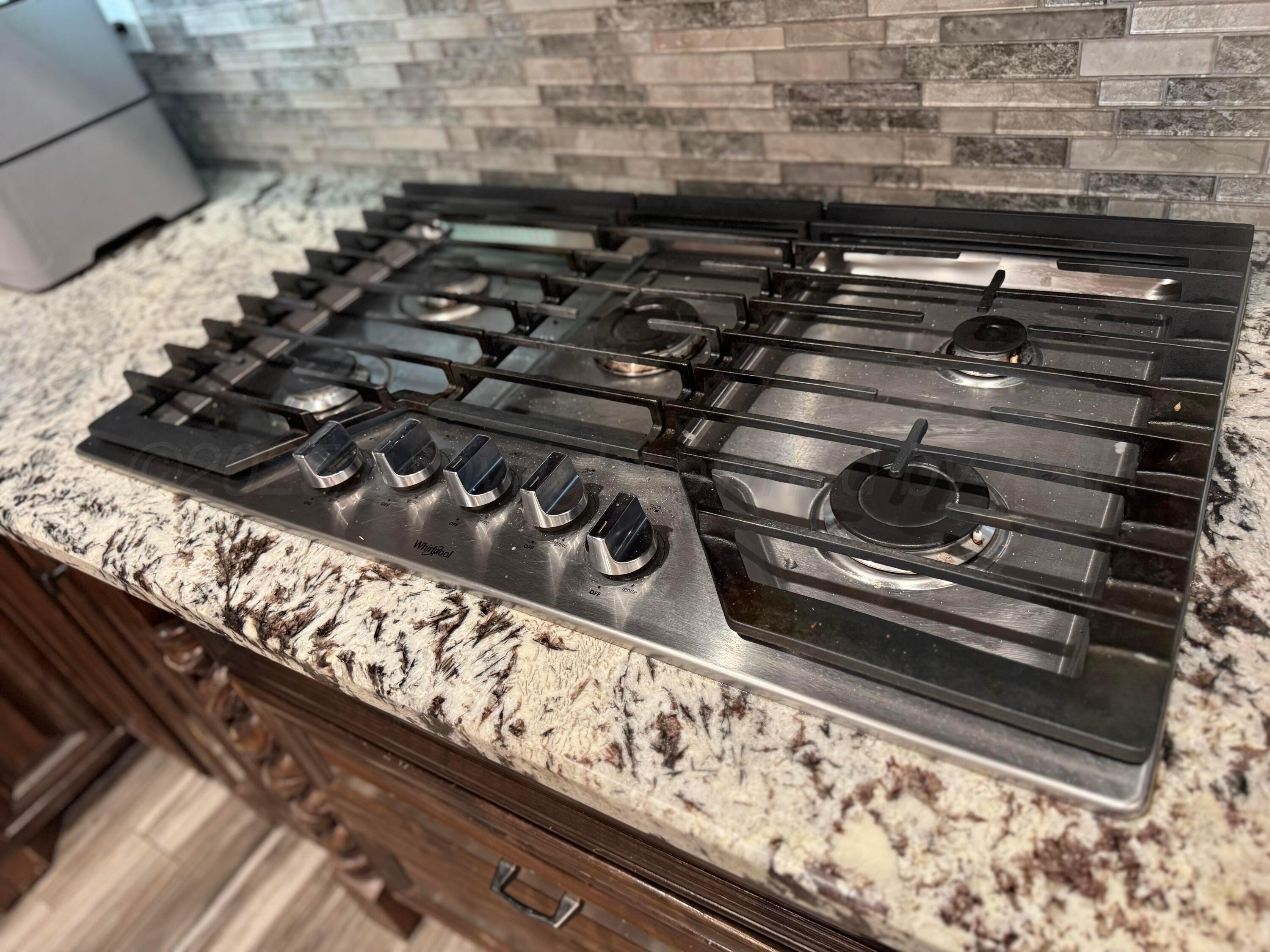 18401 Willow Way Road Amarillo, TX 79124 - Photo 9 of 60 Gas Range