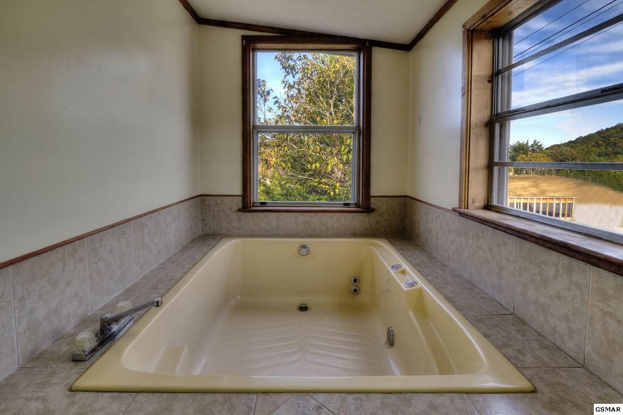 1505 Parrotts Chapel Road Sevierville, TN 37876 - Photo 22 of 36