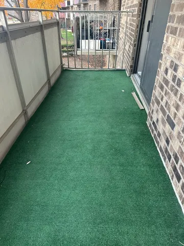 a view of yard from a balcony
