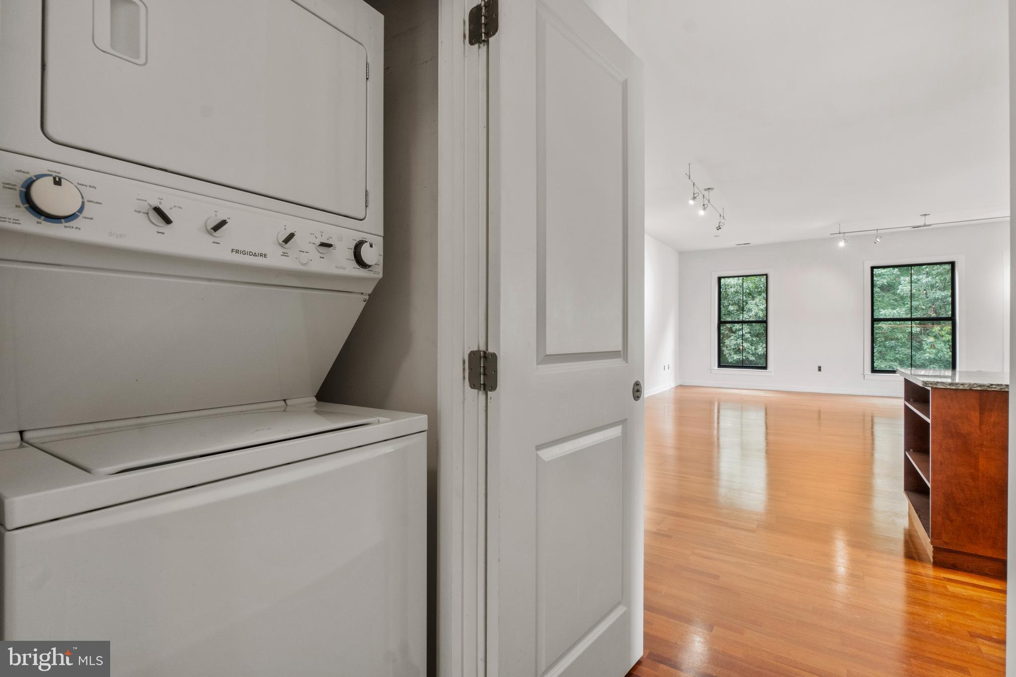 2007 Clipper Park Road, Unit 323 Baltimore, MD 21211 - Photo 11 of 25 laundry