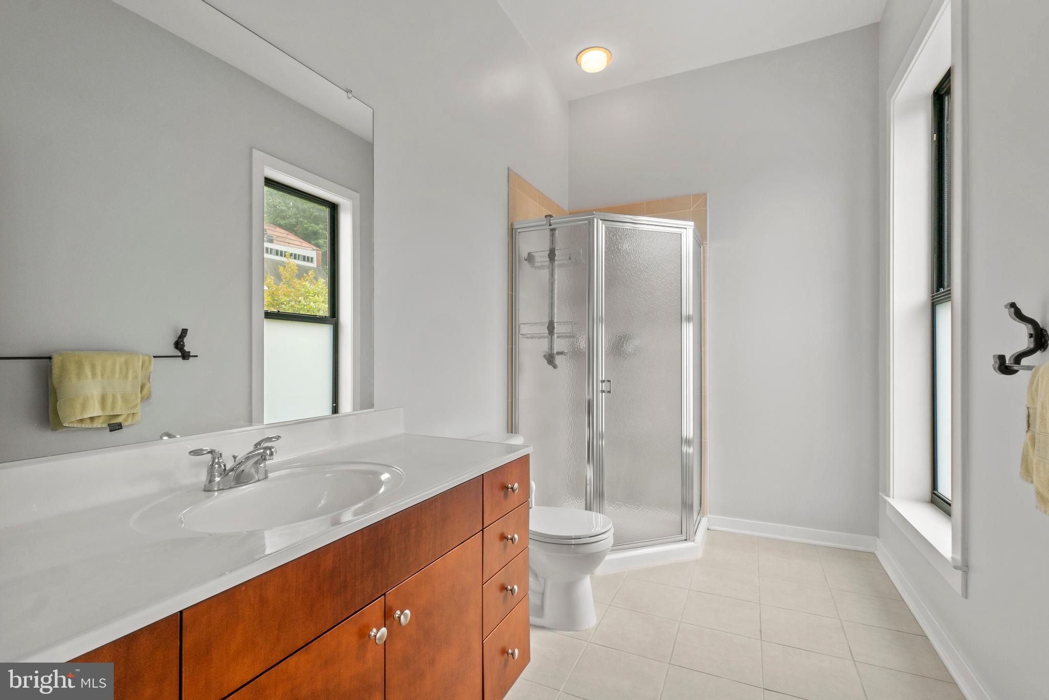 2007 Clipper Park Road, Unit 323 Baltimore, MD 21211 - Photo 19 of 25 primary bathroom