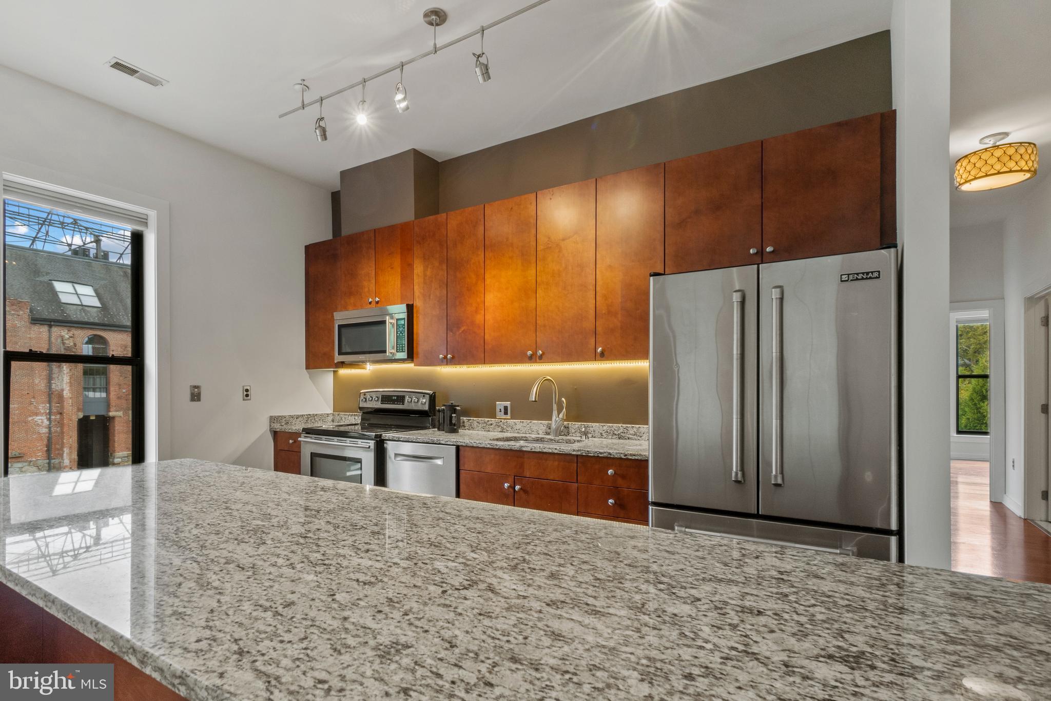 2007 Clipper Park Road, Unit 323 Baltimore, MD 21211 - Photo 5 of 25 kitchen