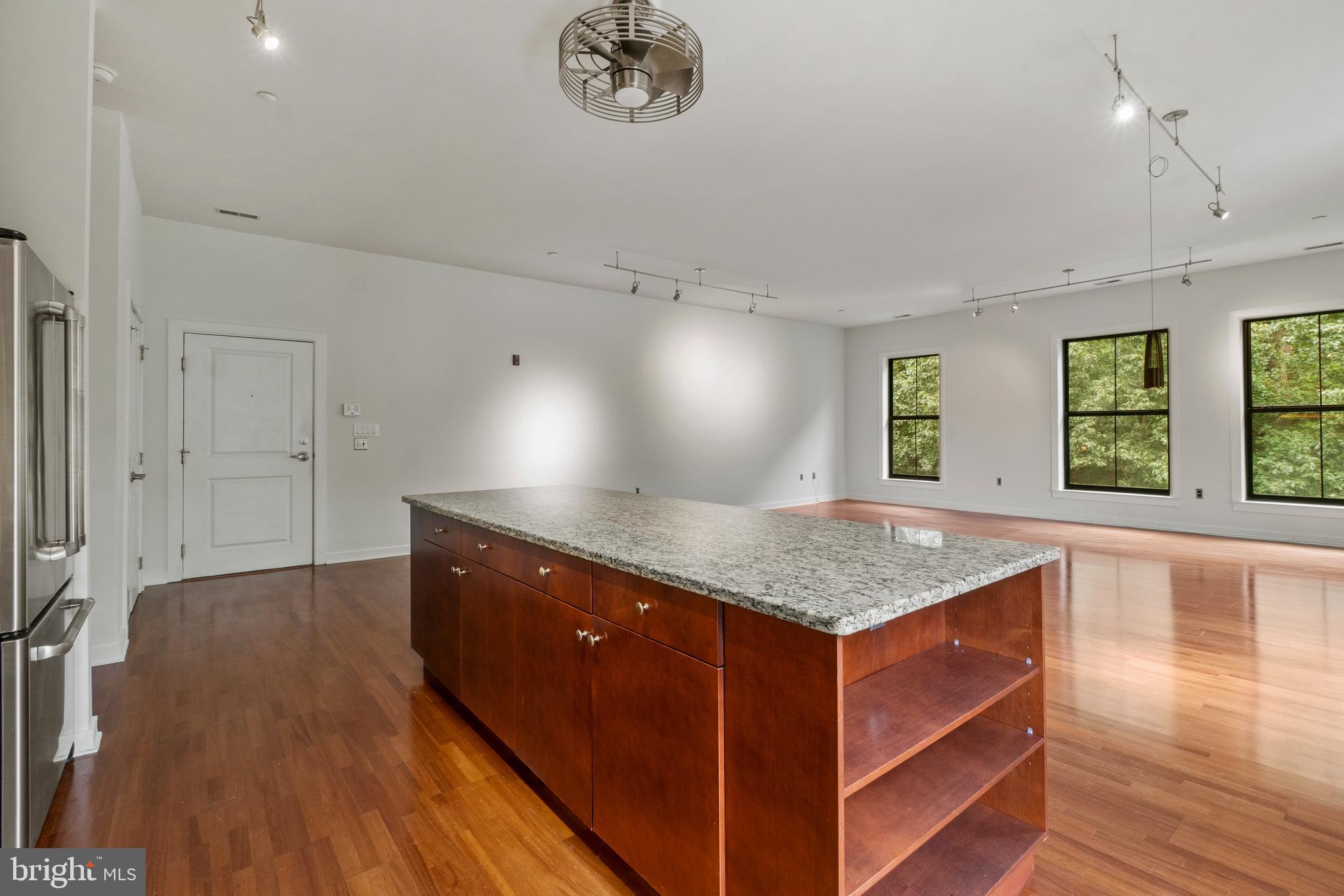 2007 Clipper Park Road, Unit 323 Baltimore, MD 21211 - Photo 7 of 25