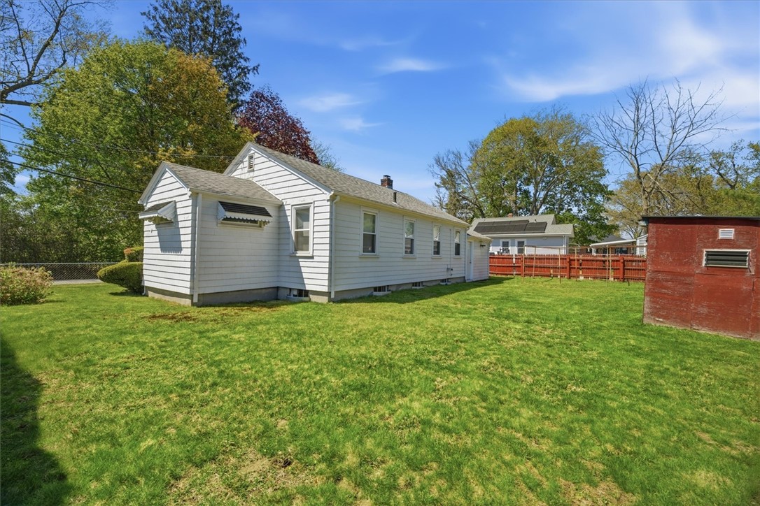 15 Rhodes Avenue East Providence, RI 02915 - Photo 16 of 27