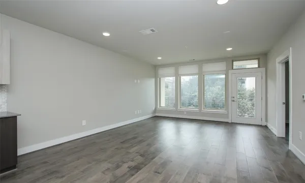 $299,000 | 4819 Caroline Street, Unit 206, Houston, TX 77004