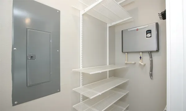 $299,000 | 4819 Caroline Street, Unit 206, Houston, TX 77004