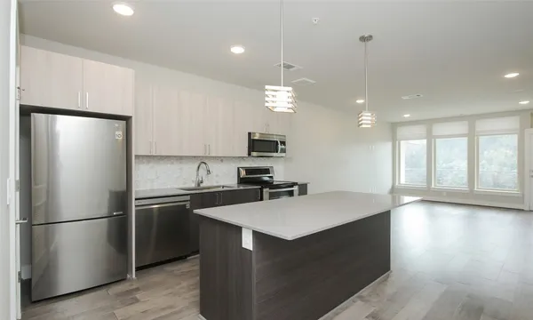 $299,000 | 4819 Caroline Street, Unit 206, Houston, TX 77004