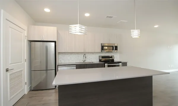 $299,000 | 4819 Caroline Street, Unit 206, Houston, TX 77004