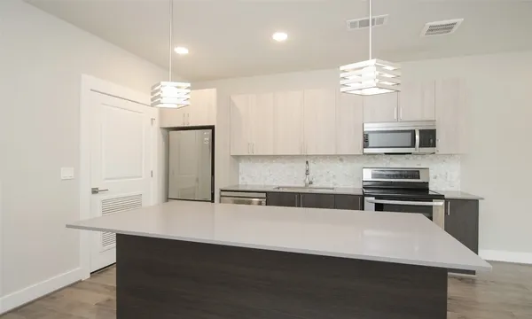 $299,000 | 4819 Caroline Street, Unit 206, Houston, TX 77004