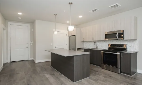 $299,000 | 4819 Caroline Street, Unit 206, Houston, TX 77004