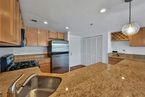 $850,000 | 700 1st Street, Unit 9RS, Hoboken, NJ 07030