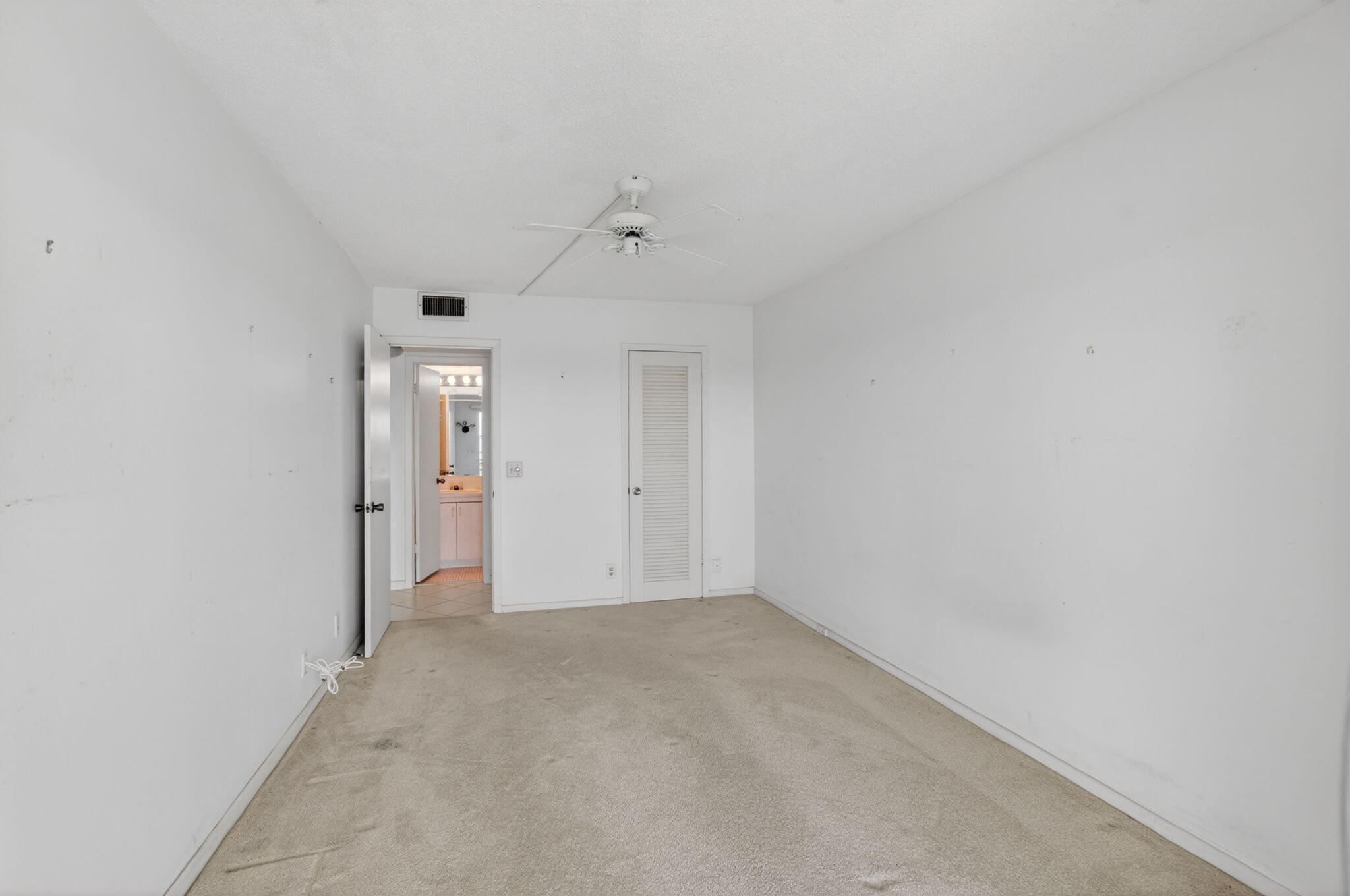 4059 Guildford East Boca Raton, FL 33434 - Photo 35 of 101 39-web-or-mls-DSC_8111