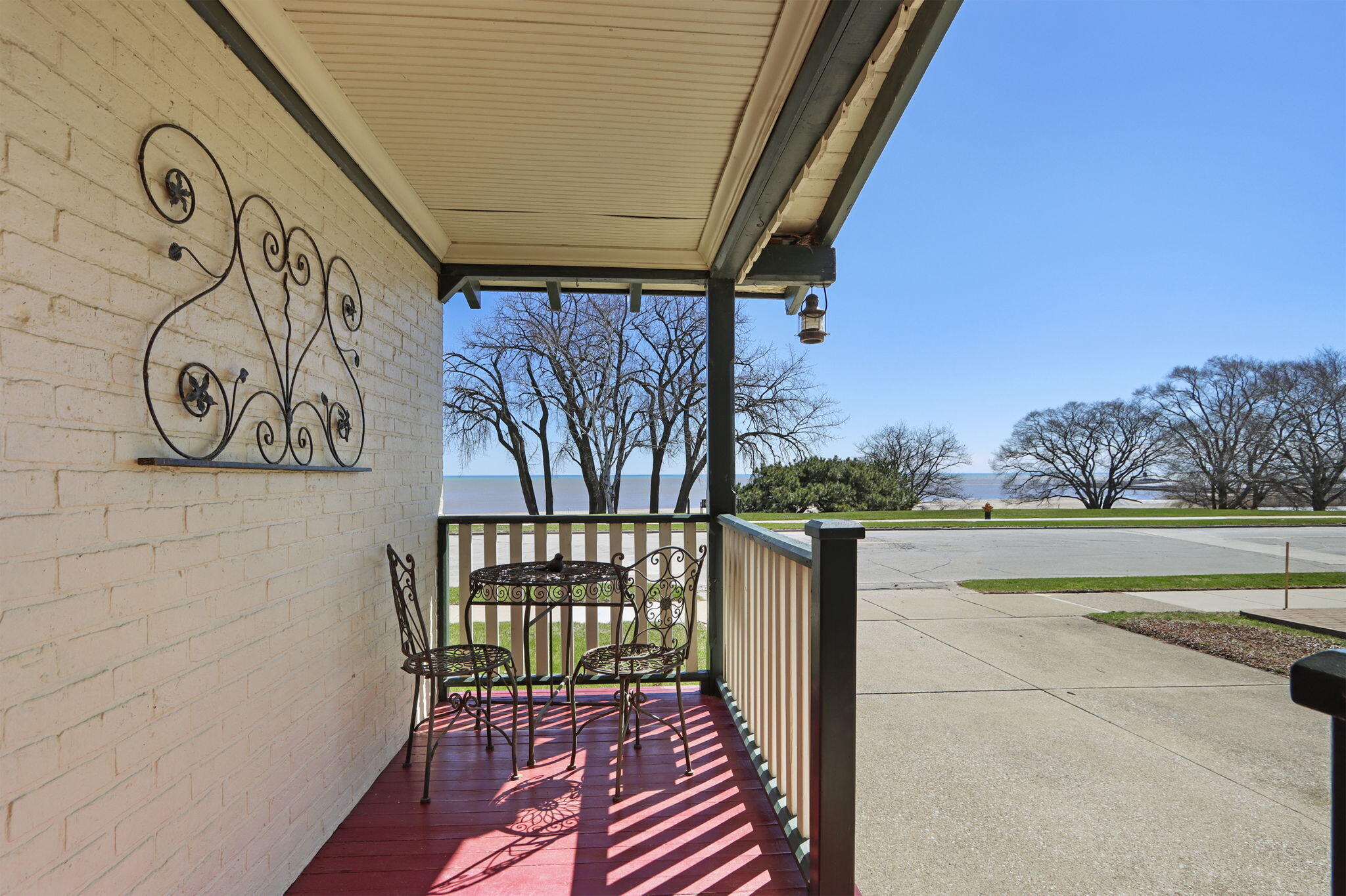1632 Michigan Boulevard Racine, WI 53402 - Photo 2 of 51 Front porch views