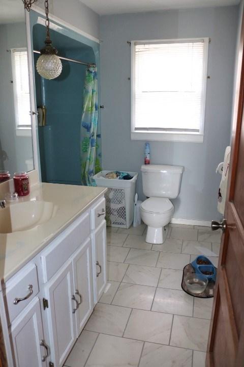 102 North Spring Street Sparta, TN 38583 - Photo 13 of 17 Bathroom