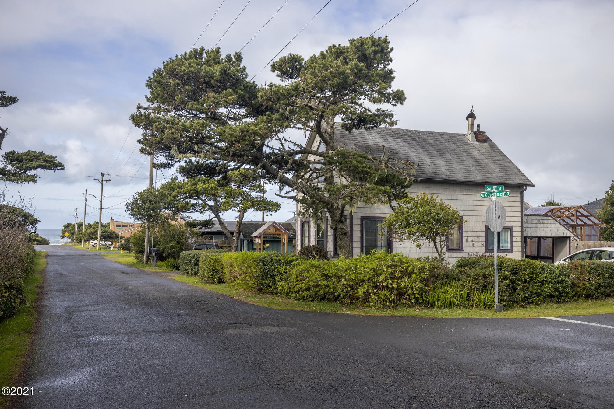 737 Southwest Government Street Newport, OR 97365 - Photo 4 of 28 Distance to Ocean