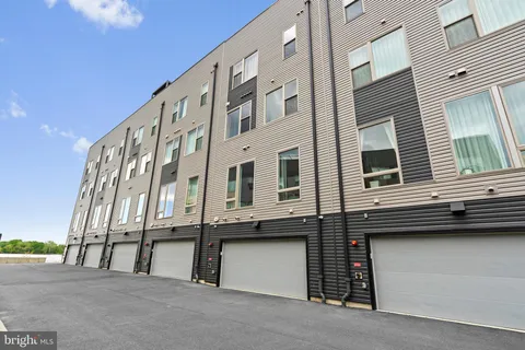 $5,600 | 3203 Sunrise Walk, Philadelphia, PA 19125