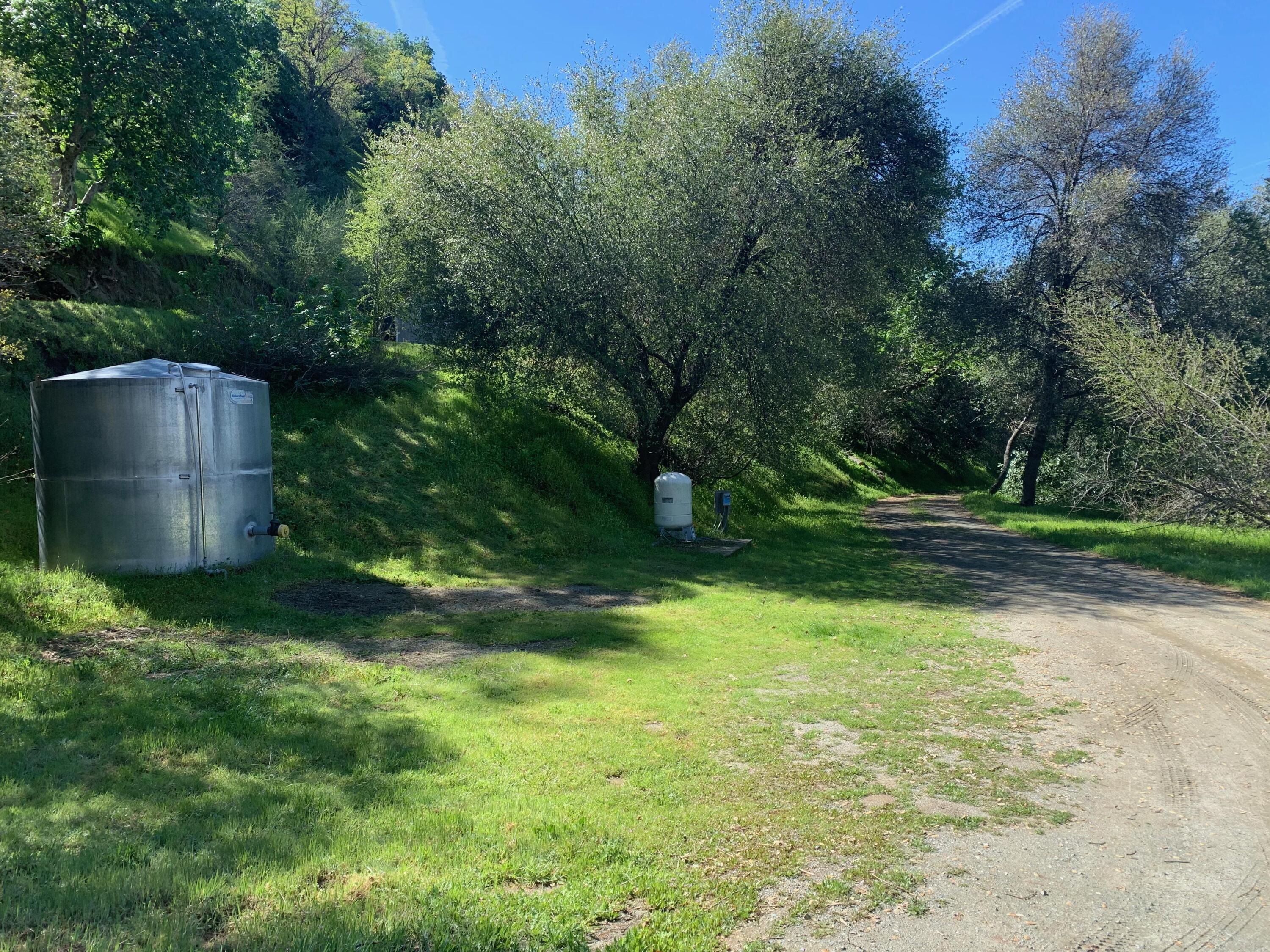44251 Balch Park Road Springville, CA 93265 - Photo 11 of 27 1 - YWGRXR6