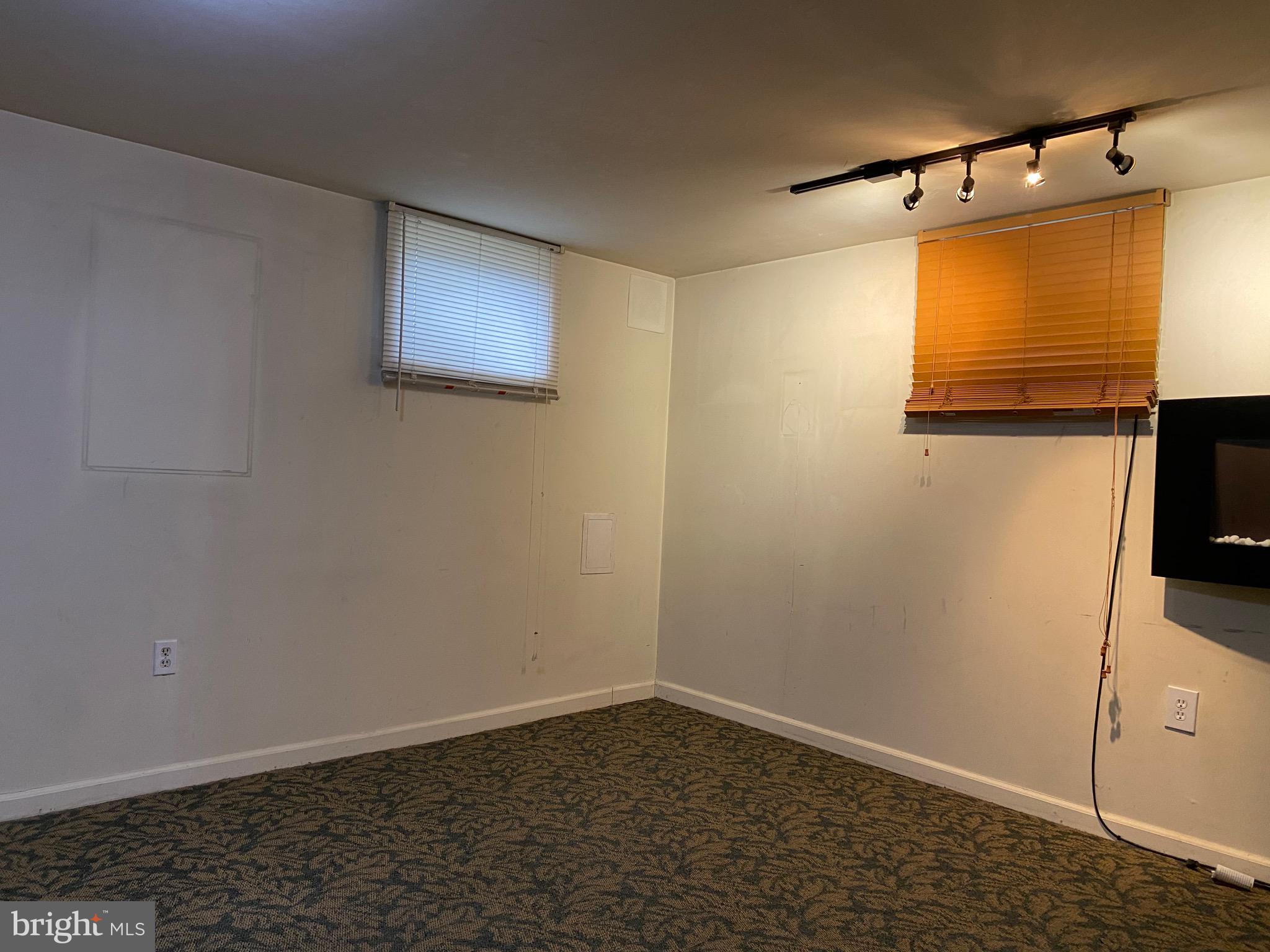 1083 Cameron Road Baltimore, MD 21212 - Photo 22 of 27 Family Room