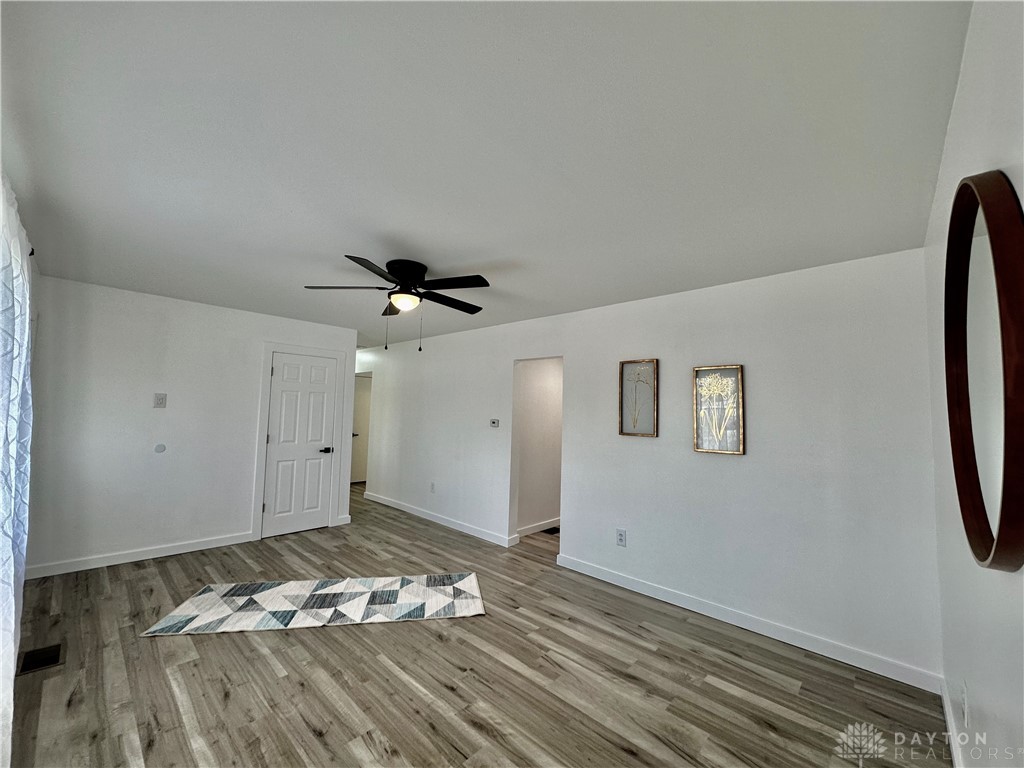 5612 Sharp Road Dayton, OH 45432 - Photo 5 of 27